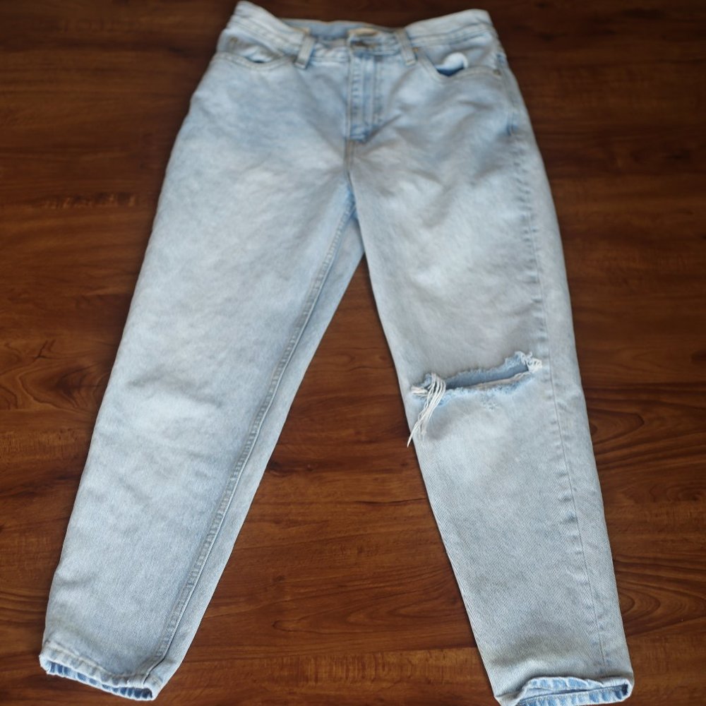 Levi Mom Jean